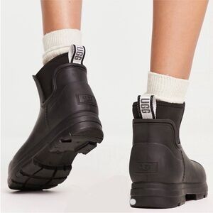 💧Size 9 - NWT: UGG - Women’s Droplet Boots